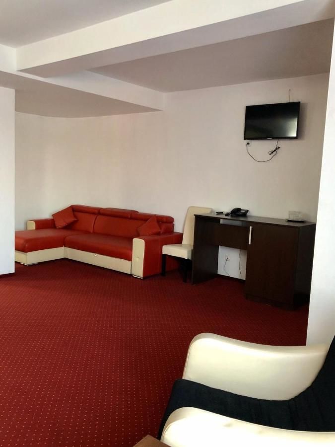 Отель Hotel A3 Кымпия-Турзи-13