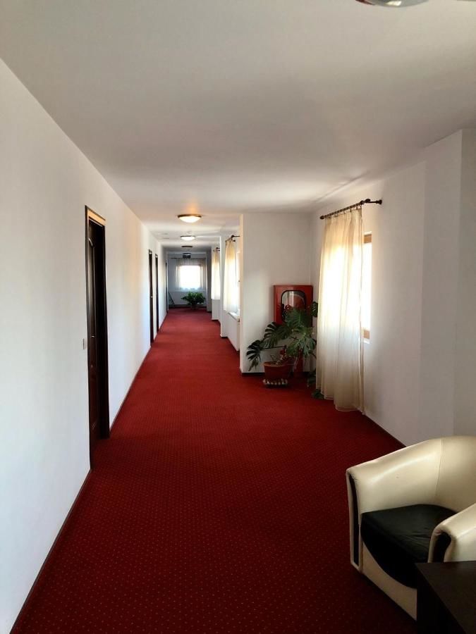 Отель Hotel A3 Кымпия-Турзи-23